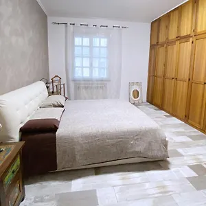 https://villa-molinella.emilia-romagnahotels.net